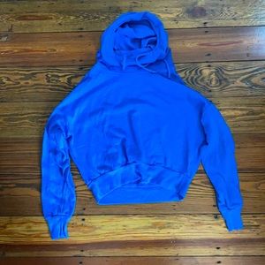 Blue cropped sweater/sweatshirt